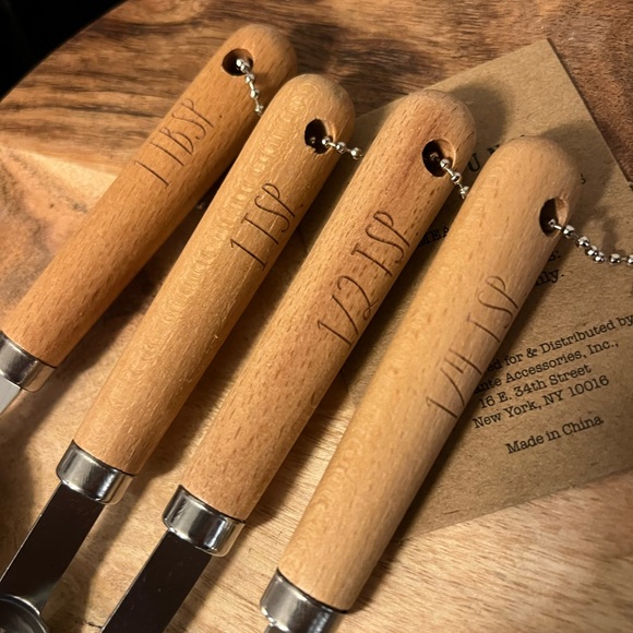 Rae Dunn Measuring Spoon Set New - Picture 4 of 5
